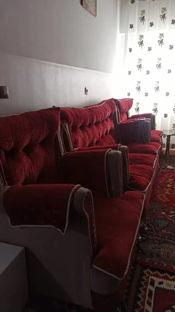 فروش مبلمان با گل میزها در حد نو|مبلمان خانگی و میز عسلی|شیراز, منطقه هوایی شهید دوران|دیوار