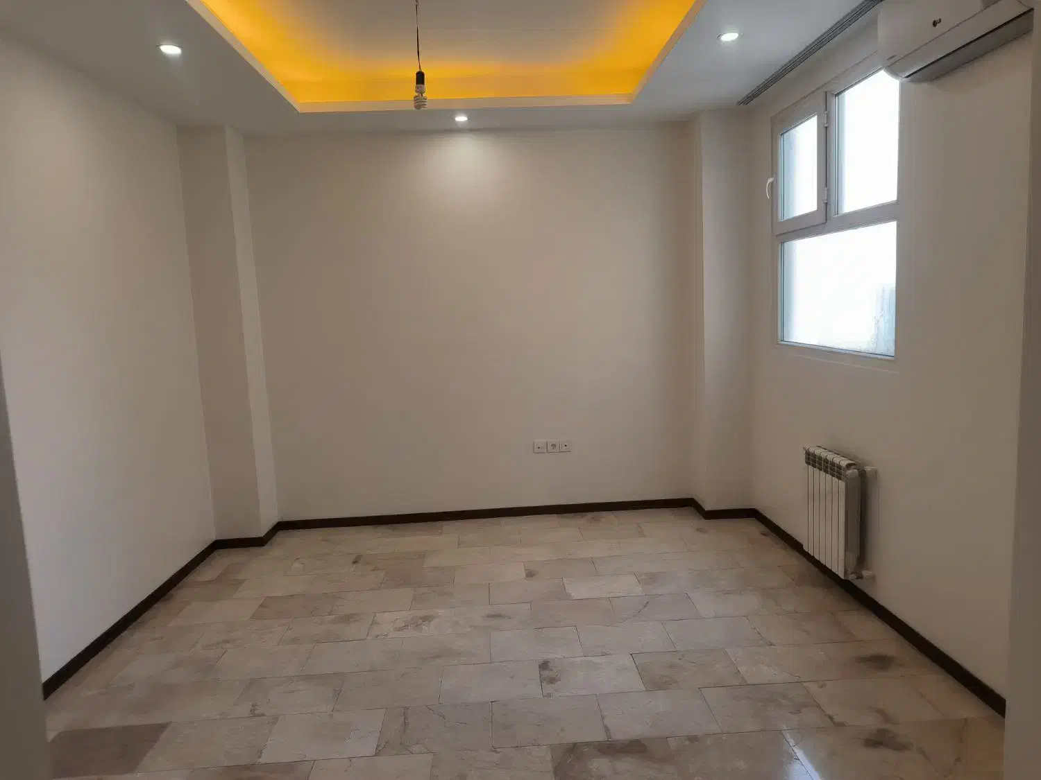 آپارتمان فلکه اول ۱۳۵ متر سه خواب شیک ۱۵۰ غربی