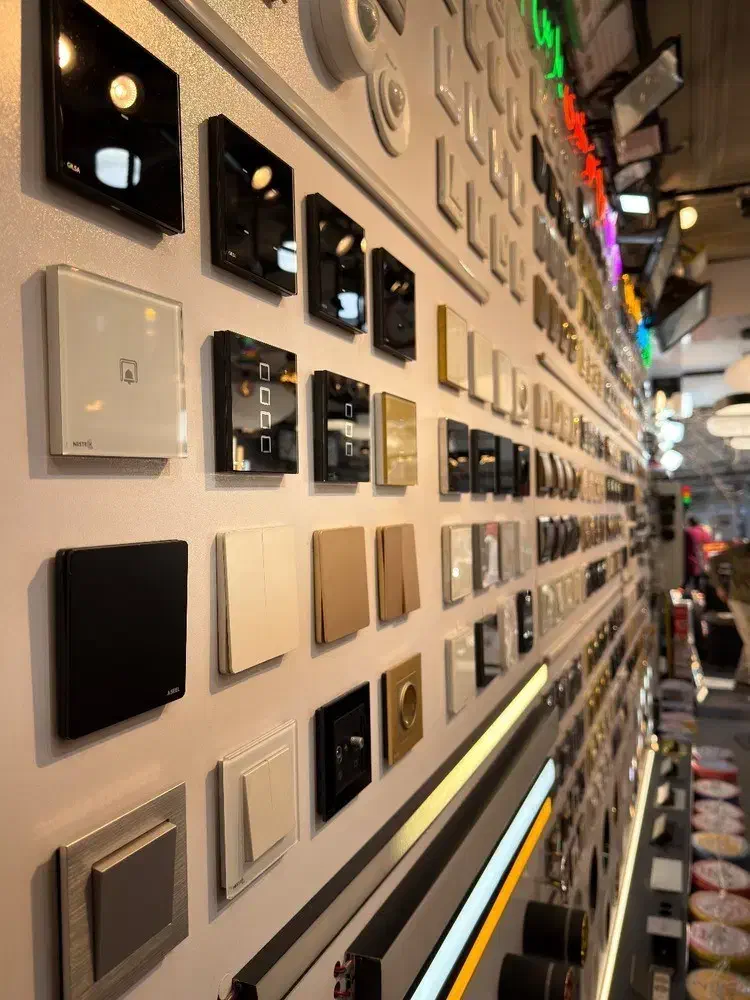 کلید و پریز مدرن و لمسی، قیمت همکاری ، لاله‌زار|مصالح و تجهیزات ساختمان|تهران, لاله زار|دیوار