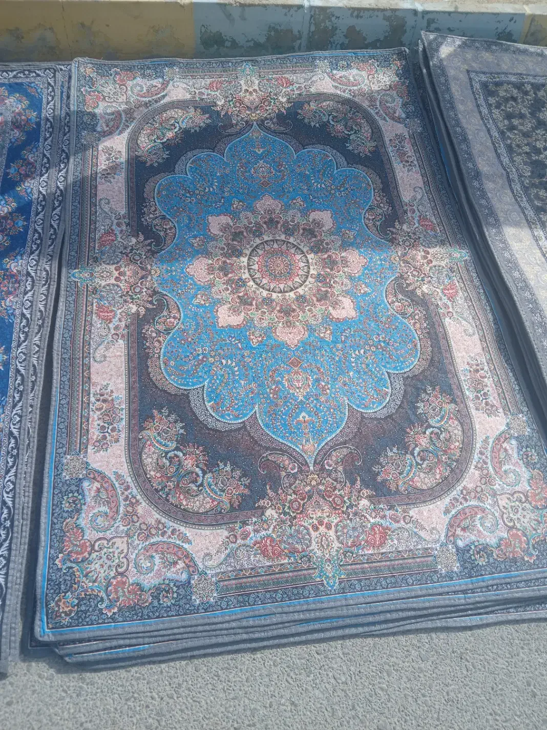 قالیچه نمدی و پشت برزنت|فرش|چابهار, |دیوار