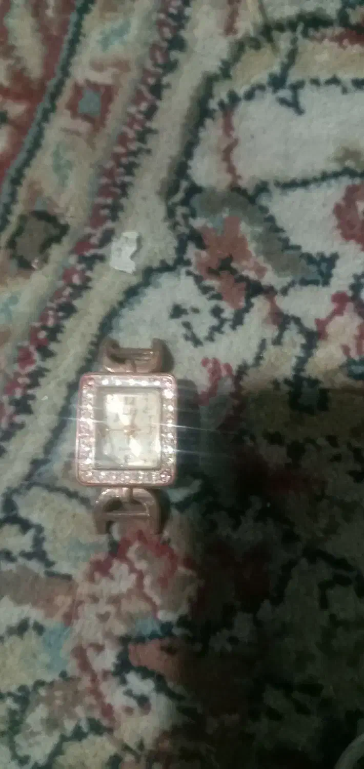 س چندتاساعت وبندساعت بفروش میرسدیه جا|ساعت|بیرجند, |دیوار