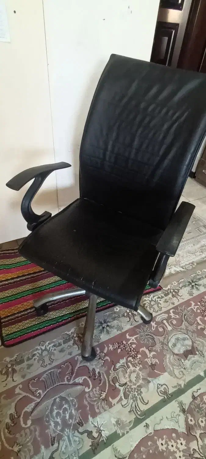 صندلی اداری سالم - استفاده کم|مبلمان اداری|ساری, |دیوار