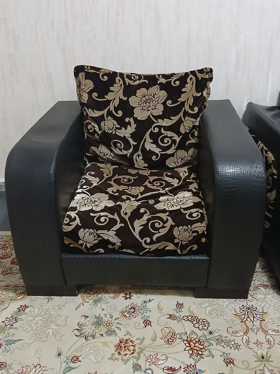 مبل کارکرده|مبلمان خانگی و میز عسلی|تربت‌حیدریه, شهرک ولیعصر|دیوار