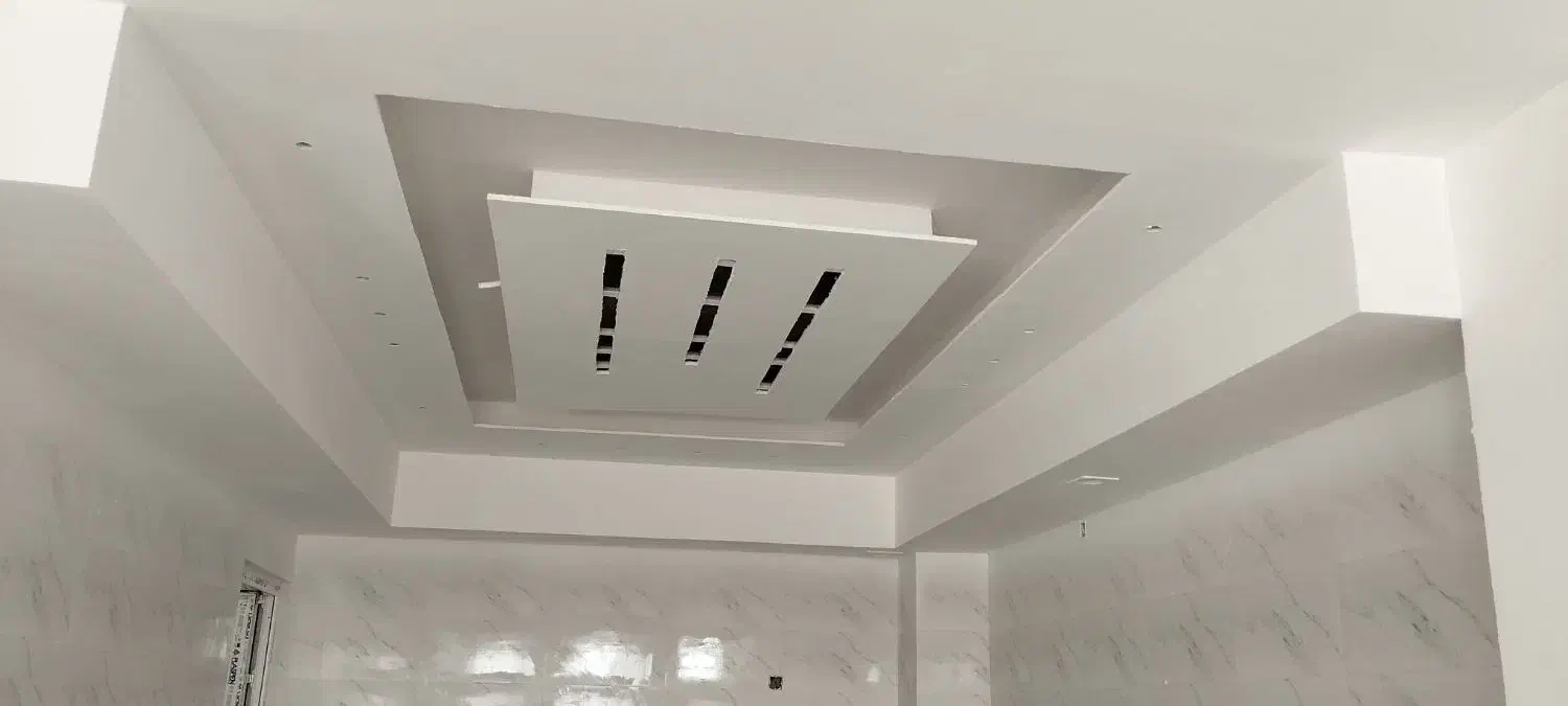 نقاشی و رنگ آمیزی ساختمان ودرپنجره با انواع رنگها|خدمات پیشه و مهارت|سیرجان, |دیوار