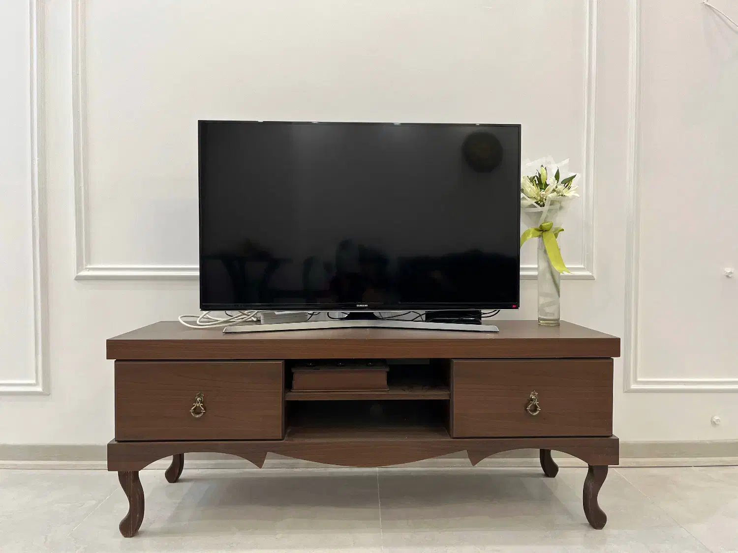 میز تلوزیون در حد نو|میز تلویزیون|مشهد, زمانه|دیوار