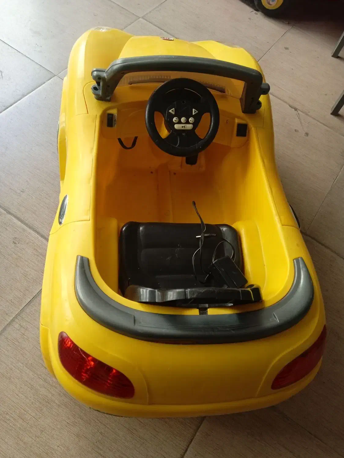 ماشین شارژی کارکرده|اسباب‌‌بازی|مراغه, |دیوار