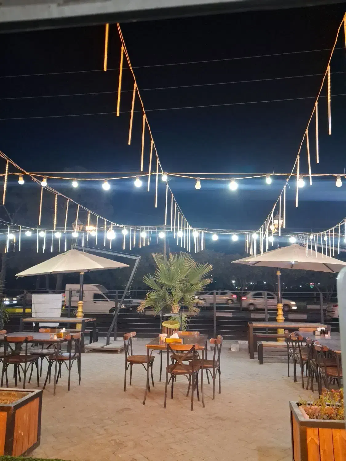 اشپز  ومنقل کار|استخدام خدمات فروشگاه و رستوران|اسلامشهر, شهرک واوان|دیوار