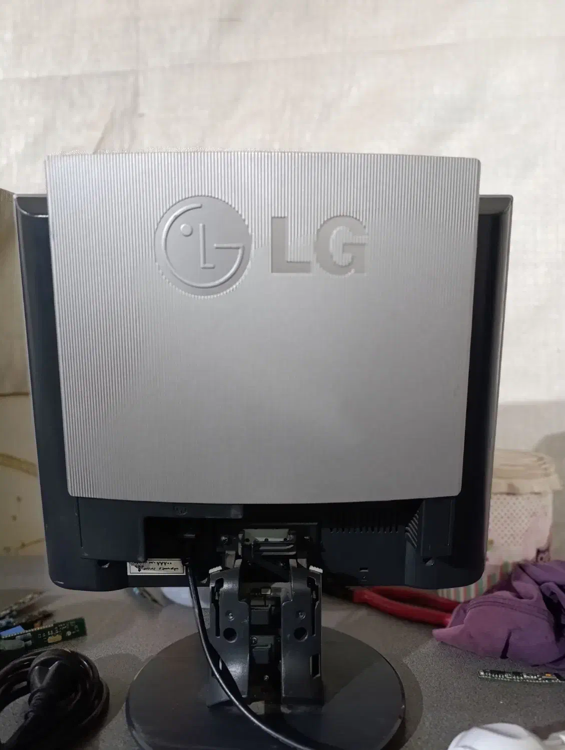 مانیتور ال جی ۱۷ اینچ|قطعات و لوازم جانبی رایانه|قزوین, |دیوار