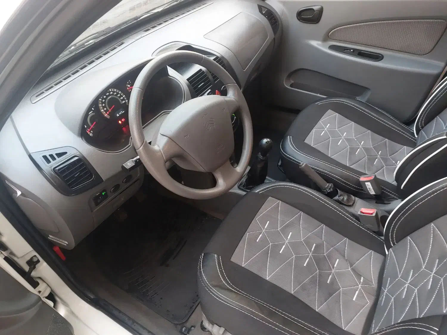 تیبا1 مدل99|خودرو سواری و وانت|تبریز, |دیوار