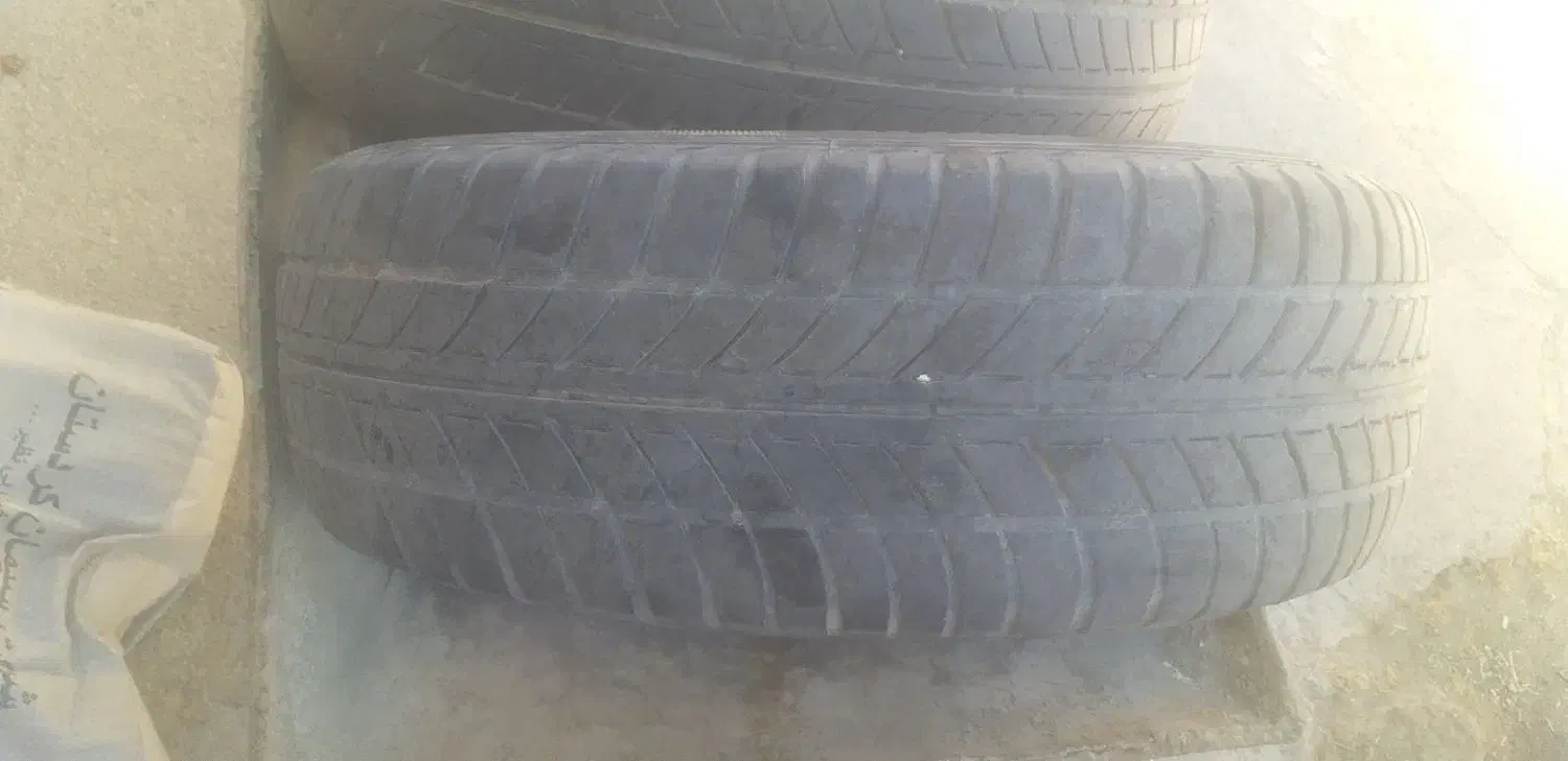 لاستیک فروشی|قطعات یدکی و لوازم جانبی|قروه, |دیوار