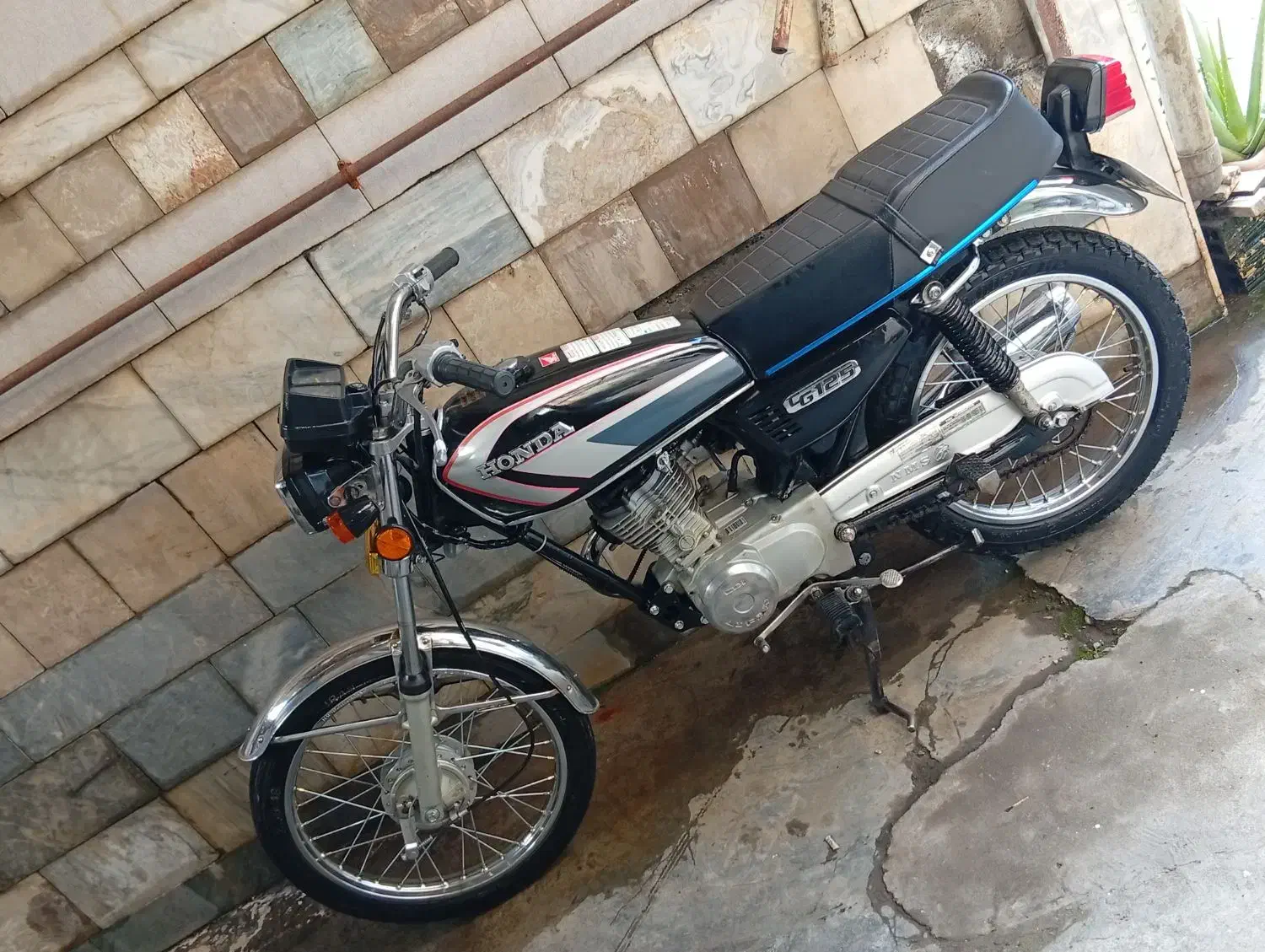 هندا125 صفر|موتورسیکلت|بندر انزلی, معلم|دیوار