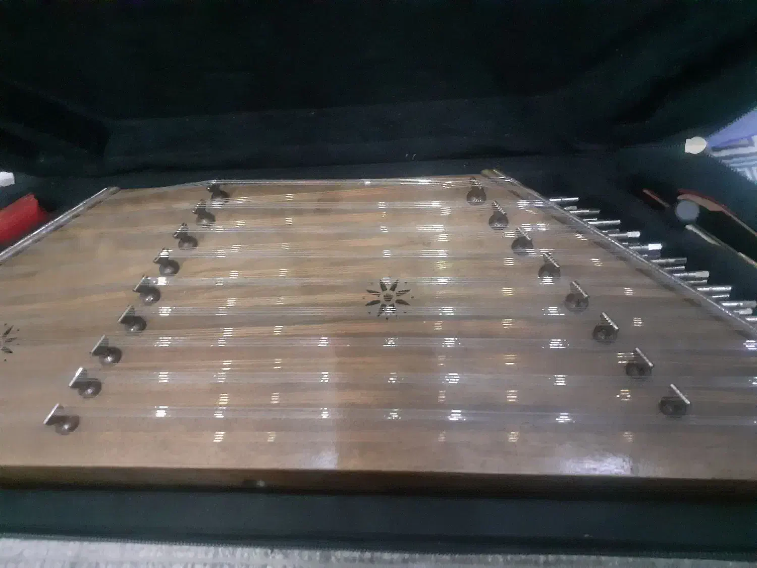 سنتور|سازهای سنتی|اندیشه, اندیشه فاز ۱|دیوار