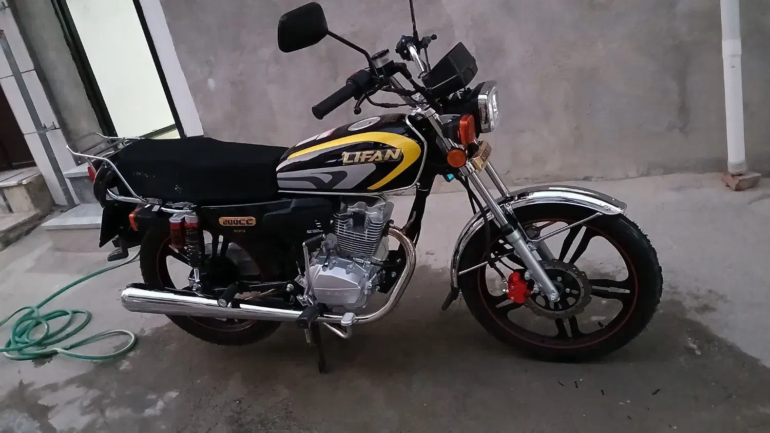 موتور سیکلت ۲۰۰ تخت ۱۴۰۴|موتورسیکلت|سنندج, |دیوار