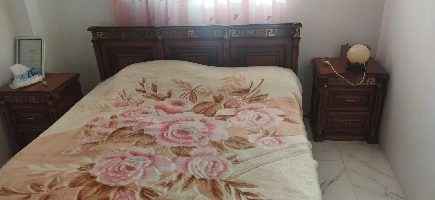 تخت به همراه خوشخواب|تخت و سرویس خواب|اردبیل, |دیوار