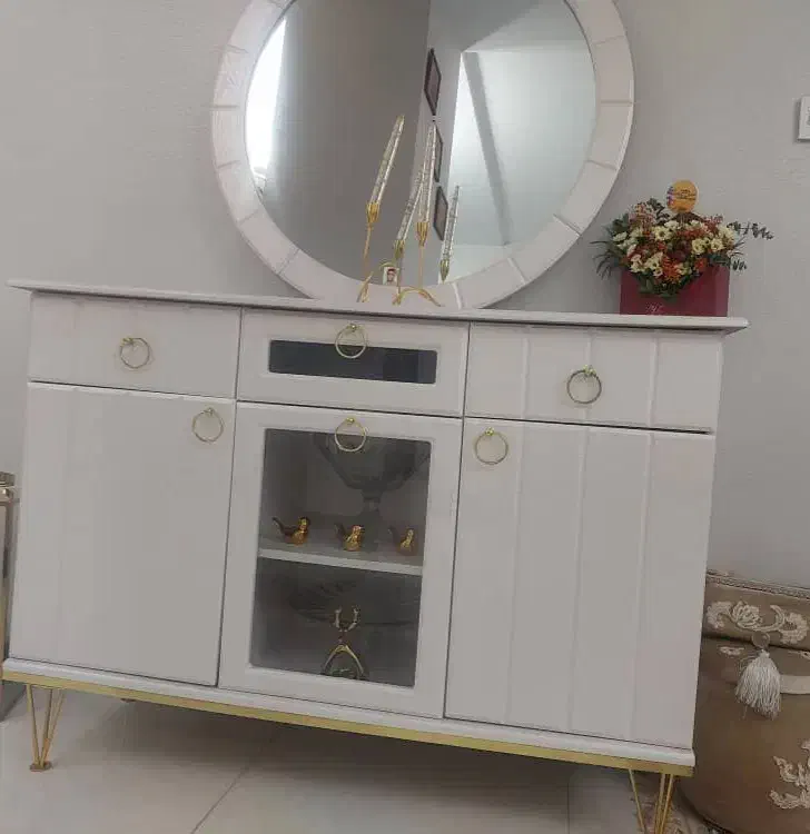 آینه کنسول و میز تلویزیون|بوفه، ویترین، کنسول|اسلامشهر, شهرک قائمیه|دیوار