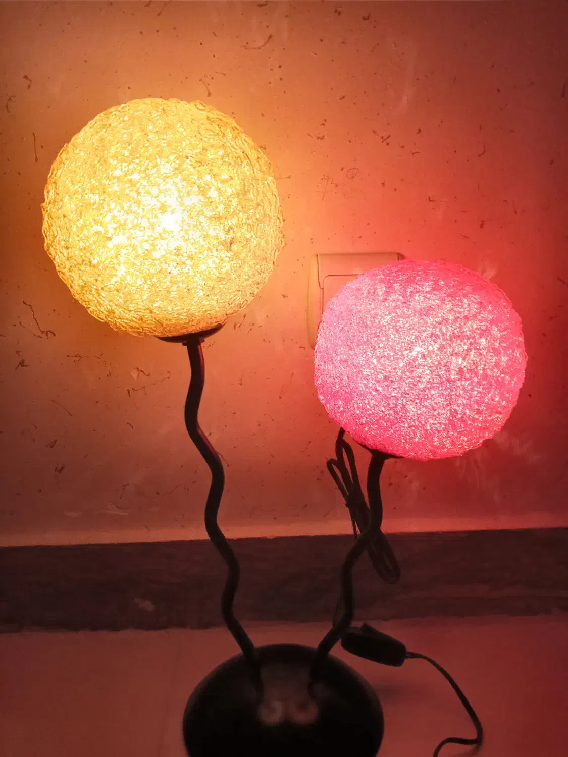 چراغ خواب|چراغ خواب و آباژور|بروجرد, |دیوار