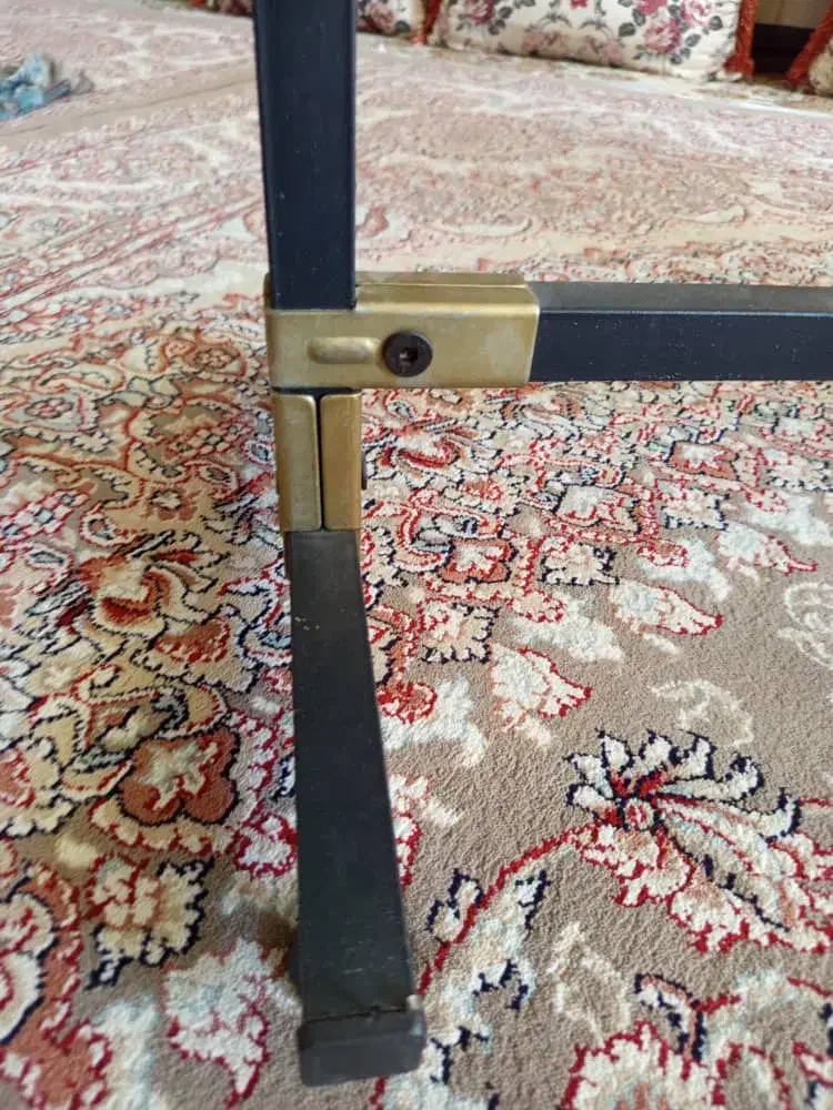 رگال|بندرخت و رخت‌آویز|قم, بوستان علوی|دیوار