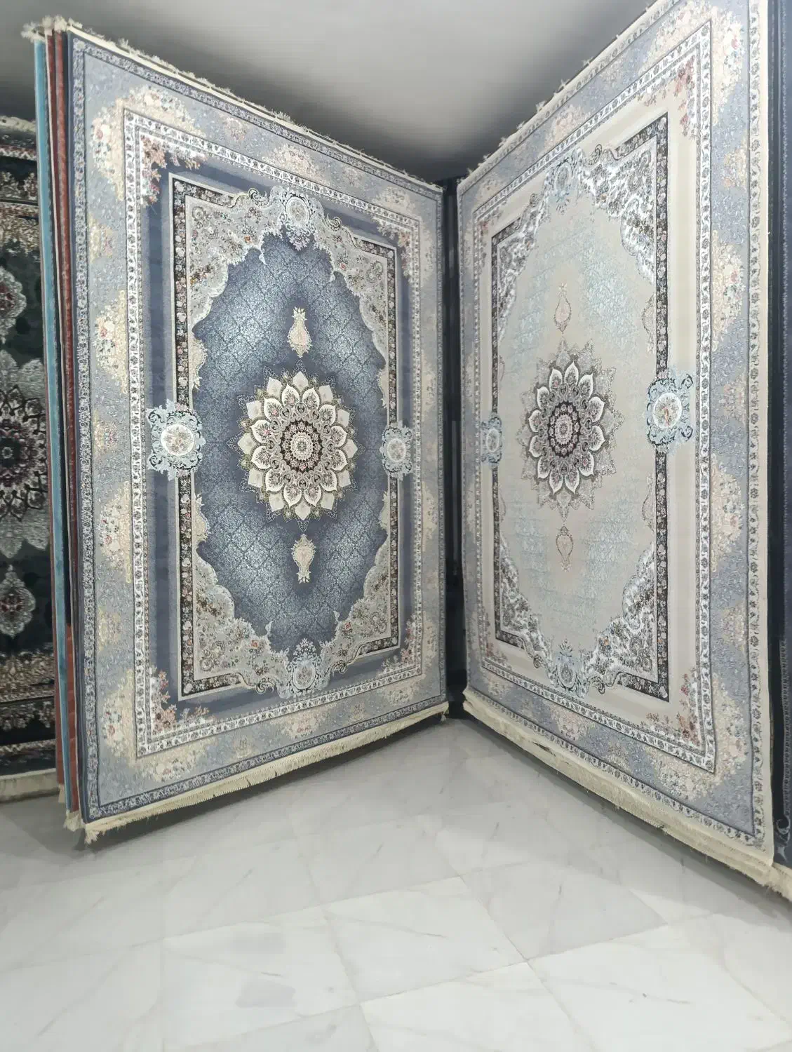 فرش ماشینی با قیمت استثنایی|فرش|کردکوی, |دیوار