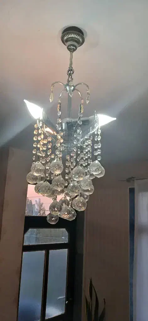 لوستر سه شاخه|لوستر و چراغ آویز|بندر انزلی, ساحل قو|دیوار