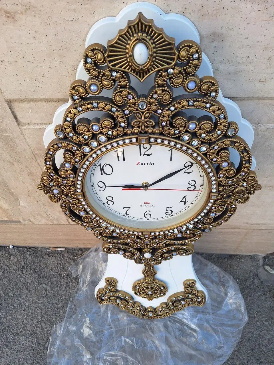 ساعت دیواری نو و سالم|ساعت دیواری و تزئینی|تهران, گلستان (شهرک راه آهن)|دیوار