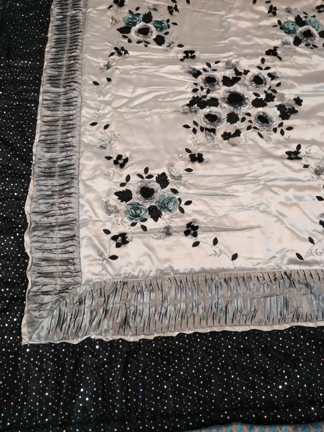 روتختی دو نفره ساتن نقره ایی|سرویس روتختی|مشهد, ولیعصر (شهرک غرب)|دیوار