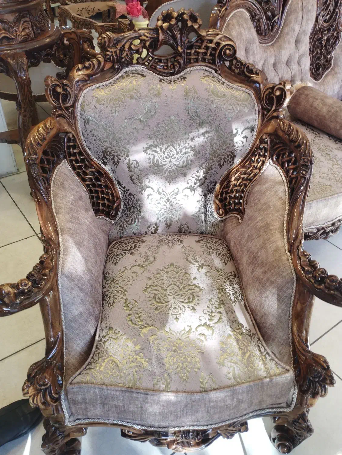 نیازمند ادمین برای فروشگاه مبل|استخدام بازاریابی و فروش|تبریز, |دیوار