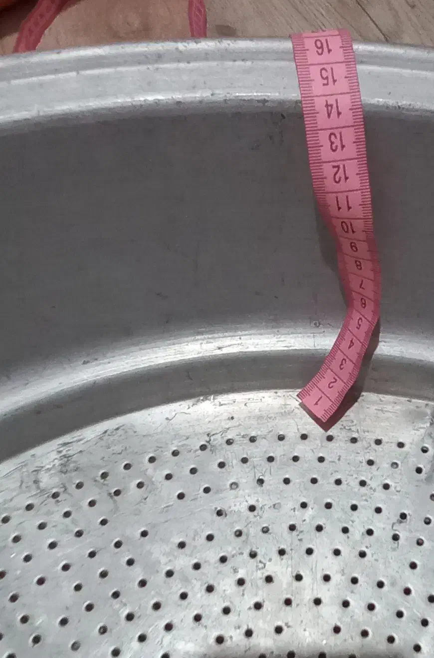 آبکش روحی بزرگ وقدیمی|ظروف پخت‌وپز|رشت, جانبازان|دیوار