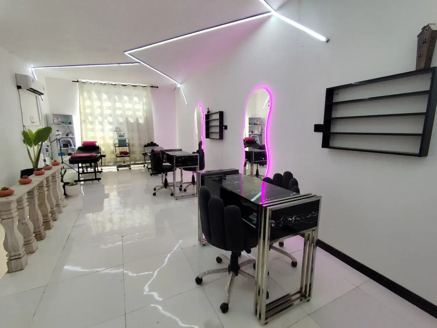 استخدام ناخنکار و و مژه کار و ارایش دائم|استخدام درمانی، زیبایی، بهداشتی|کرمان, |دیوار