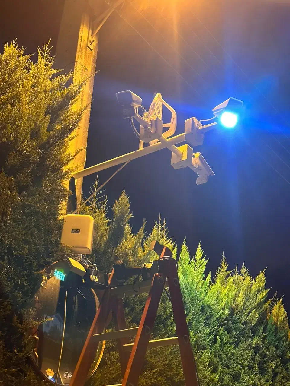 دنبال دوربین برای شهرک بزگ میگردی آگهی روتاآخربخون|دوربین مداربسته|سلمانشهر, |دیوار