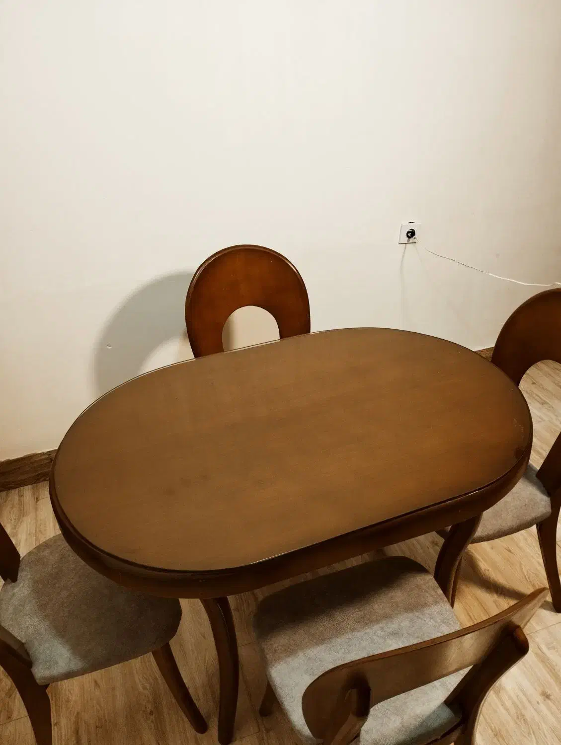 میز ناهارخوری ۴ نفره|میز و صندلی غذاخوری|گرگان, |دیوار