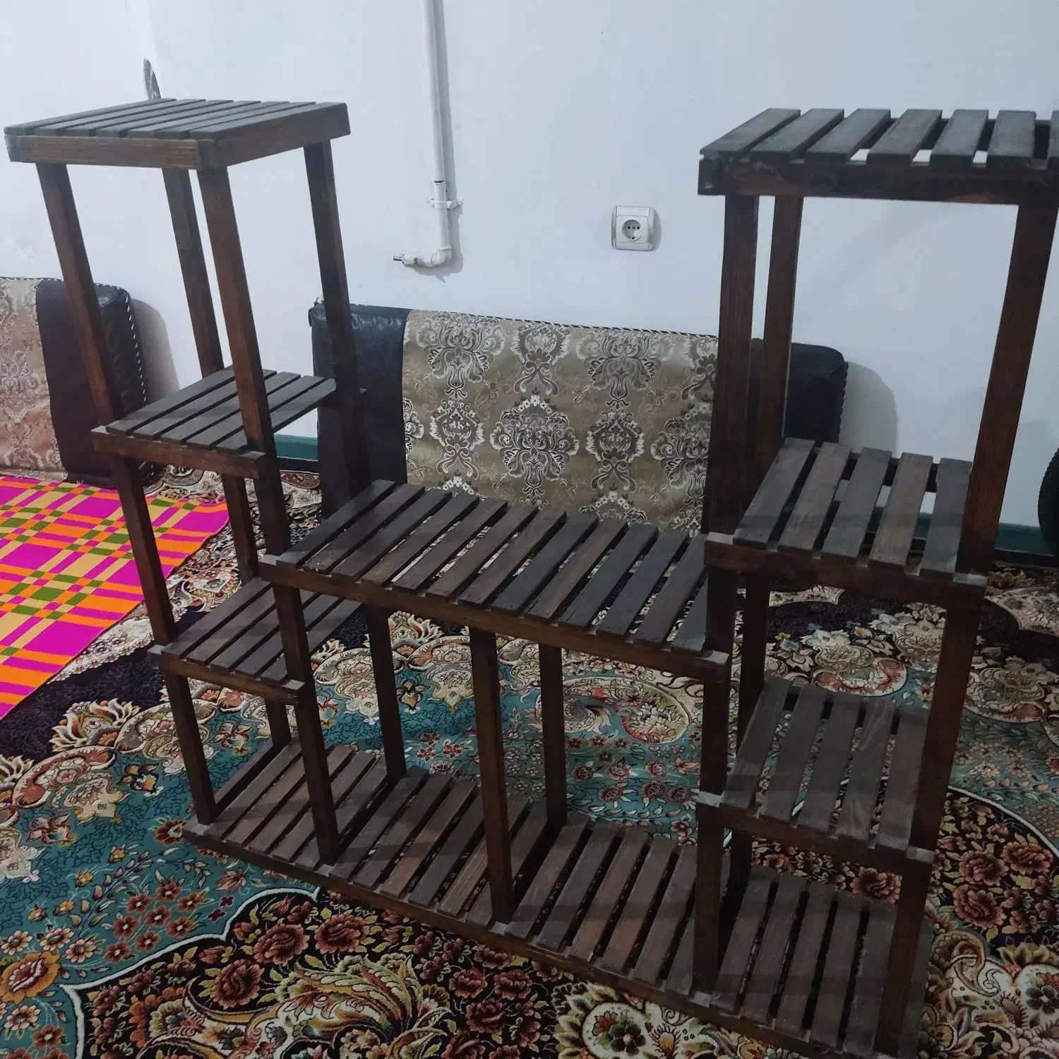 استند گلدان|گل و گیاه طبیعی|شیراز, رکن‌آباد|دیوار