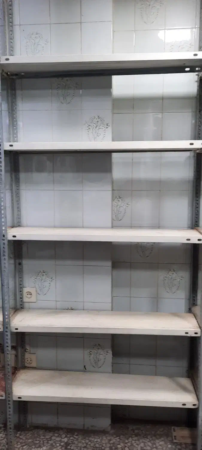 قفسه فلزی فروشگاهی سفید رنگ|فروشگاه و مغازه|لاهیجان, فیاض|دیوار