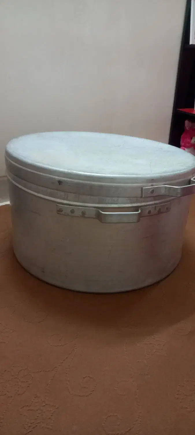 دیگ بزرگ|ظروف پختوپز|مبارکه, |دیوار