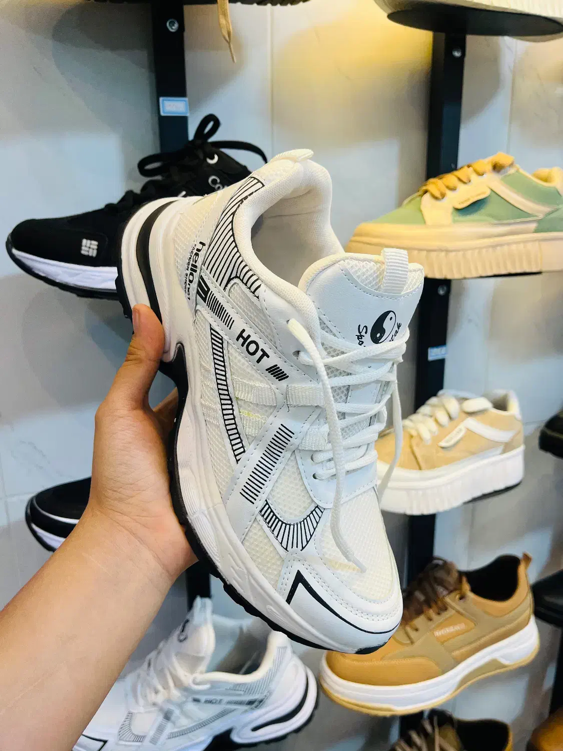 کفش مردانه|کیف، کفش، کمربند|کاشمر, |دیوار