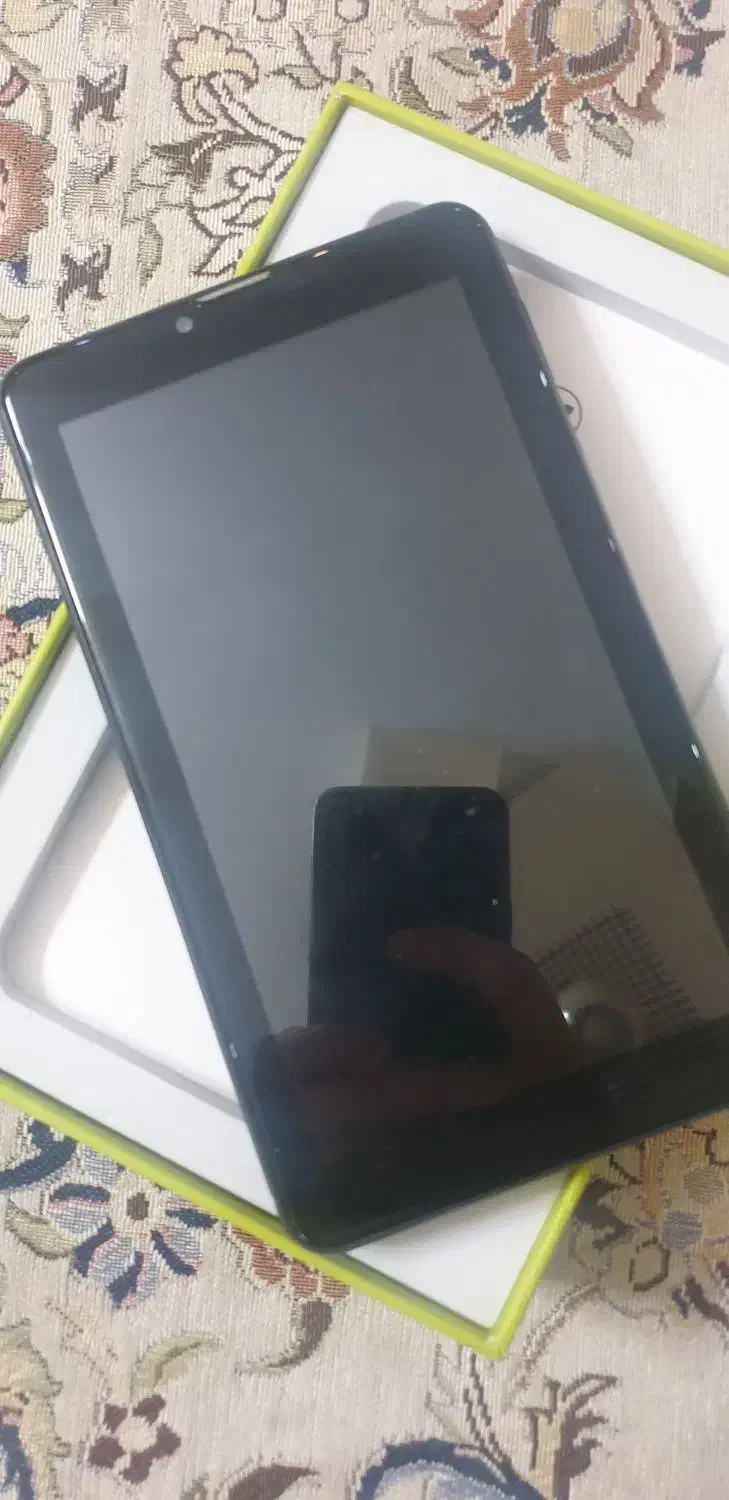 تبلت نارتب|تبلت|اصفهان, برازنده|دیوار