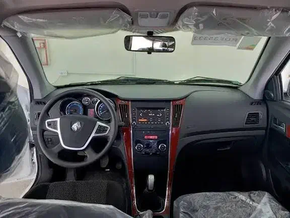 دنا پلاس دنده ای مدل 1401|خودرو سواری و وانت|فولادشهر, C5|دیوار