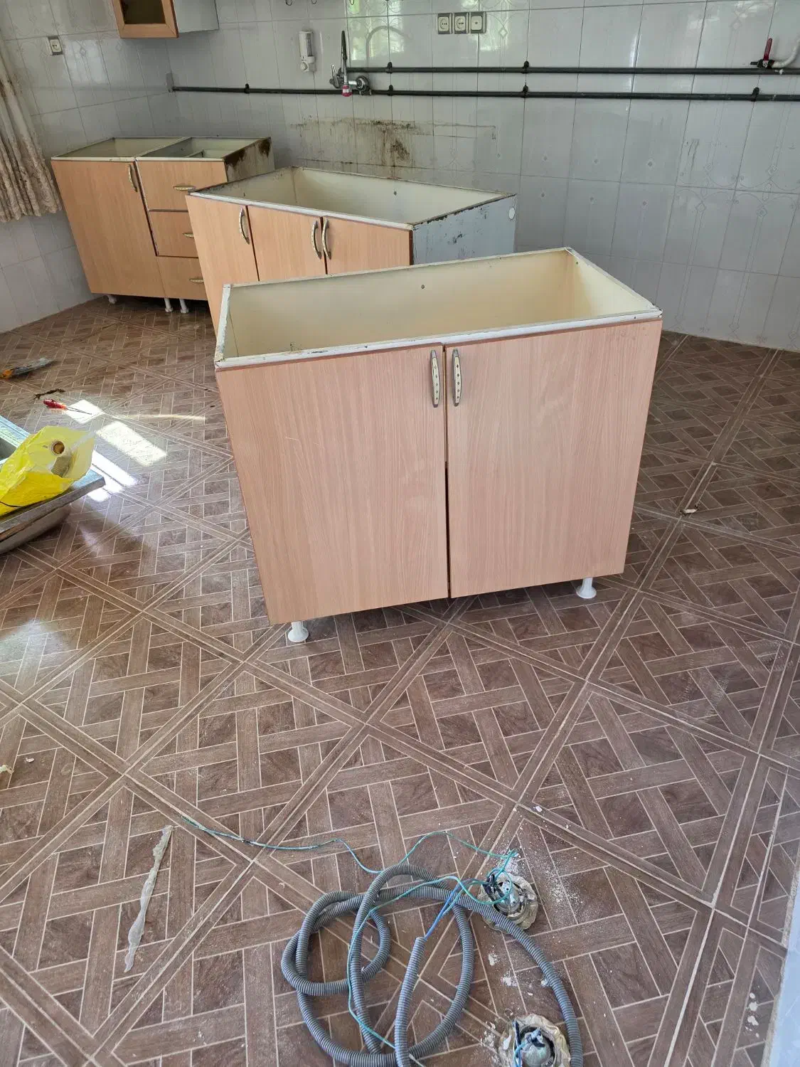 کابینت آشپزخانه|مصالح و تجهیزات ساختمان|آبدانان, |دیوار