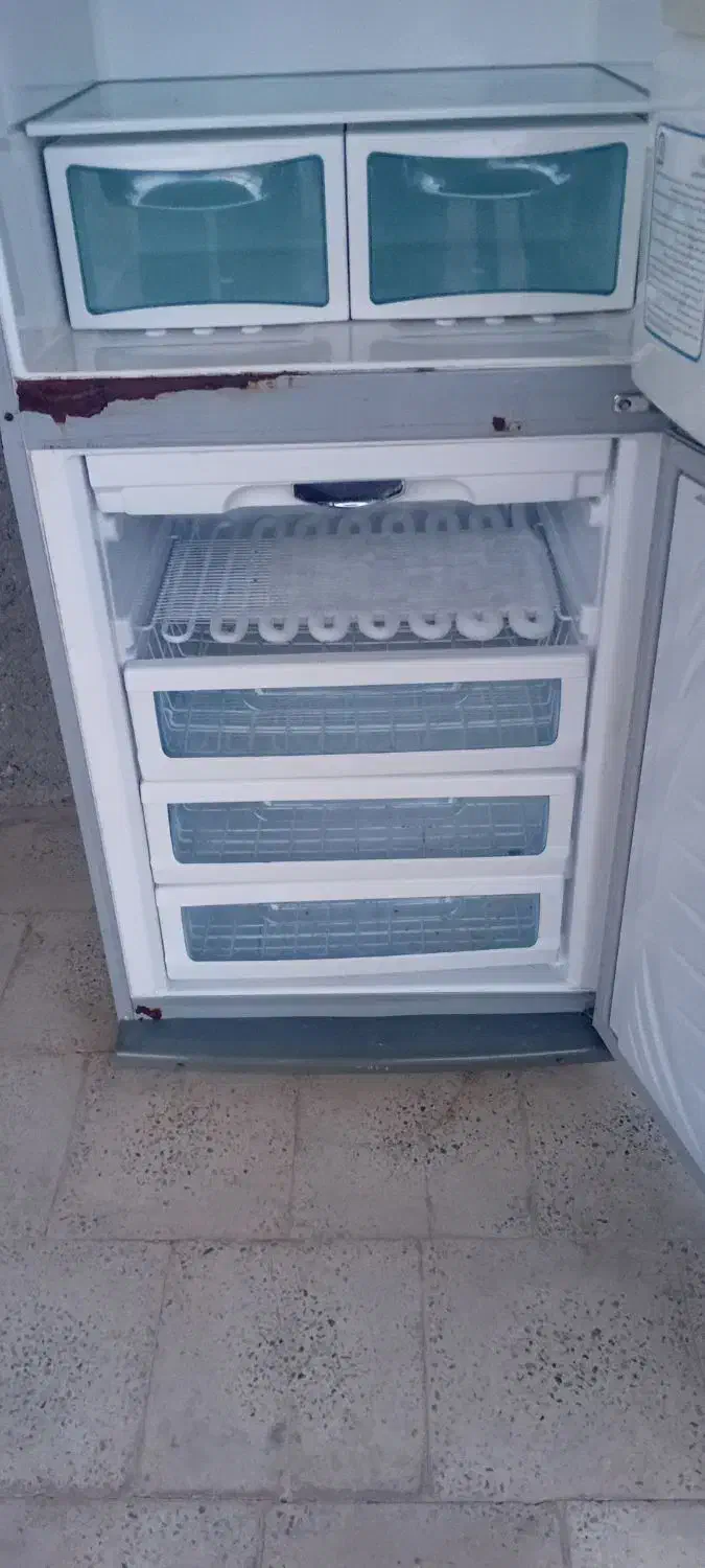 یخچال|یخچال و فریزر|اشتهارد, |دیوار