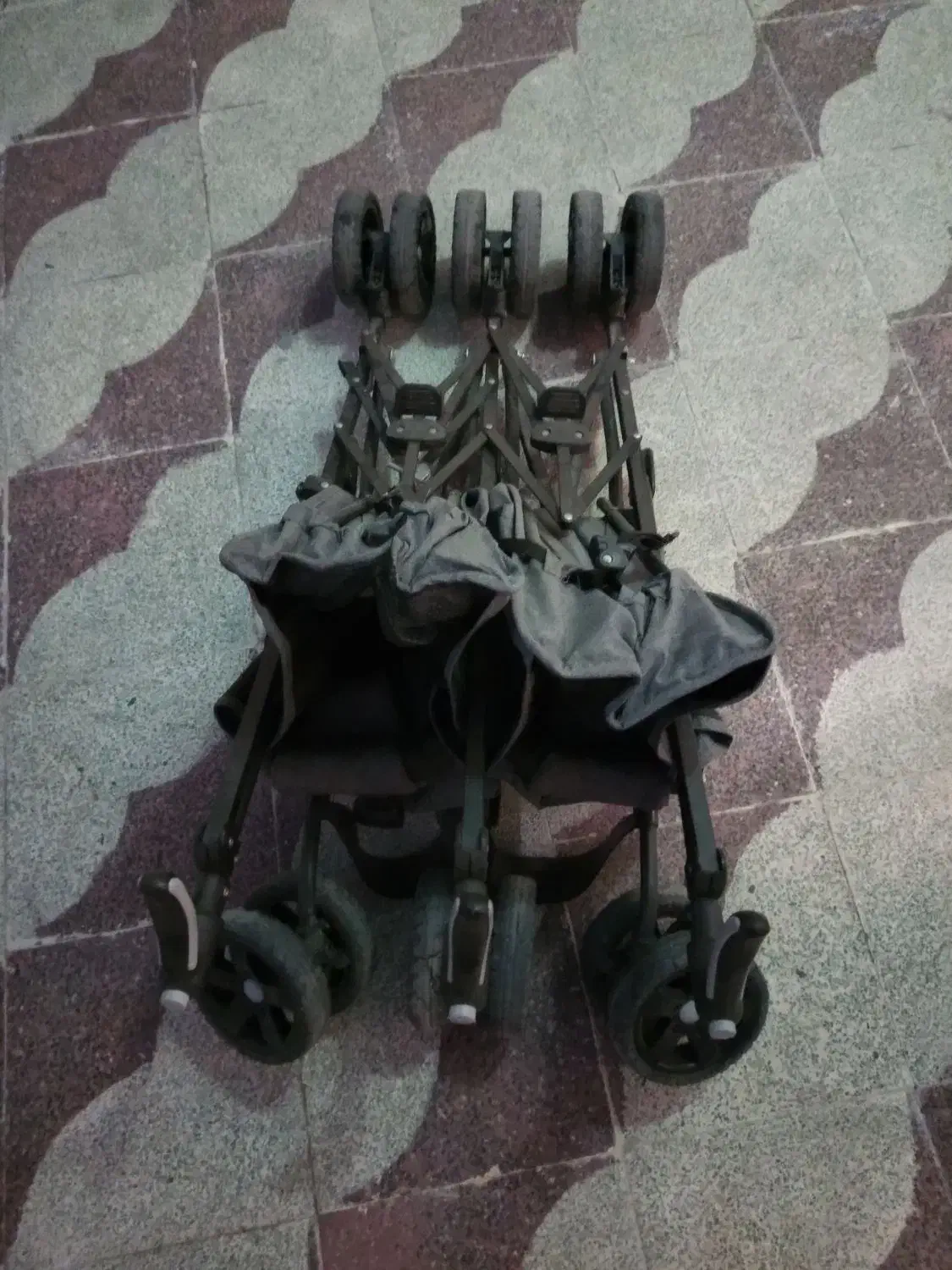 گالسکه دو قلو|کالسکه و لوازم جانبی|شیراز, سعدیه شمالی|دیوار