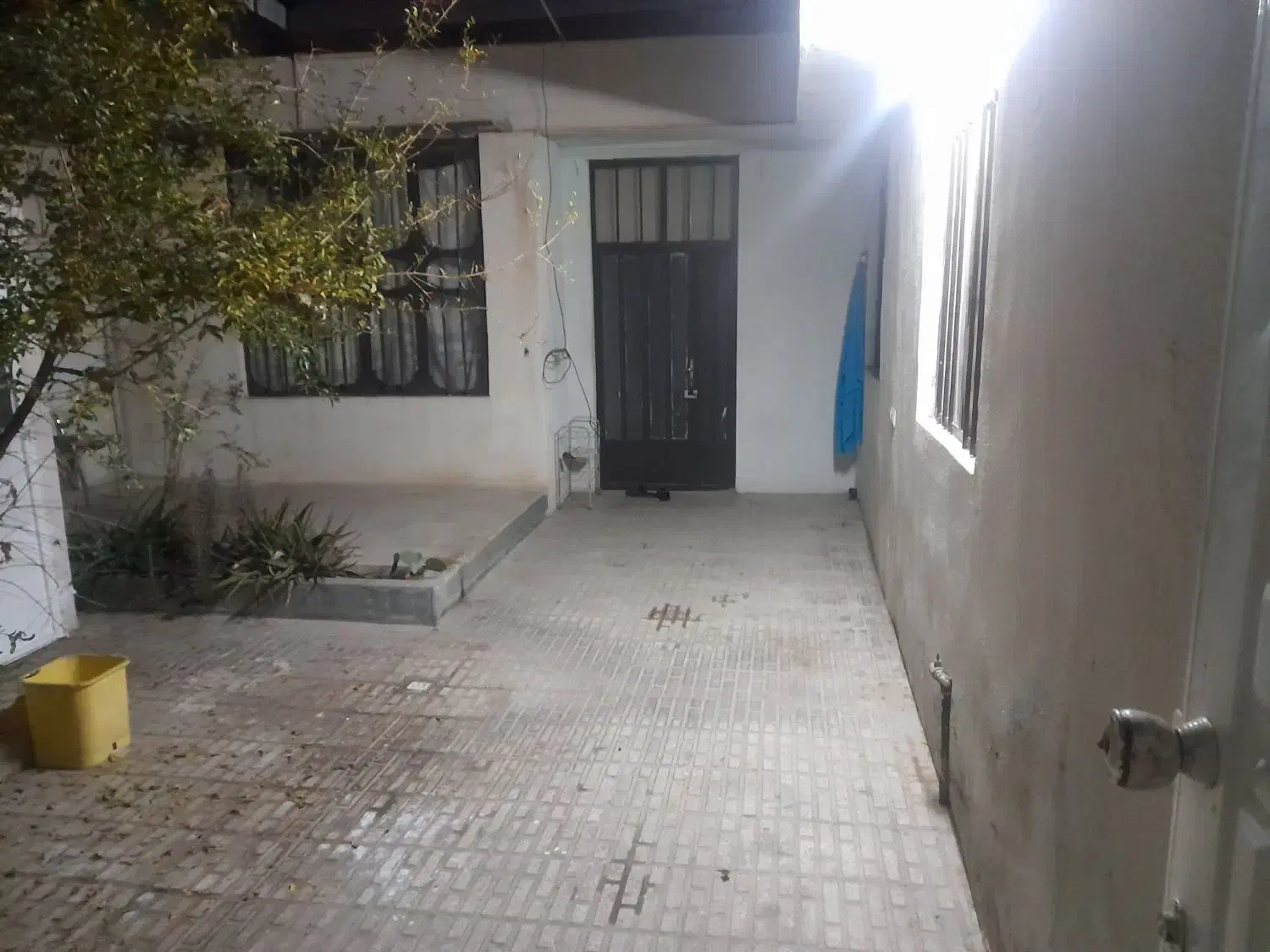 منزل ویلای مبله ساعتی۱۲۰هزارتومن  روزانه و هفتگی|اجارهٔ کوتاه‌مدت آپارتمان و سوئیت|شیراز, دشت چنار|دیوار