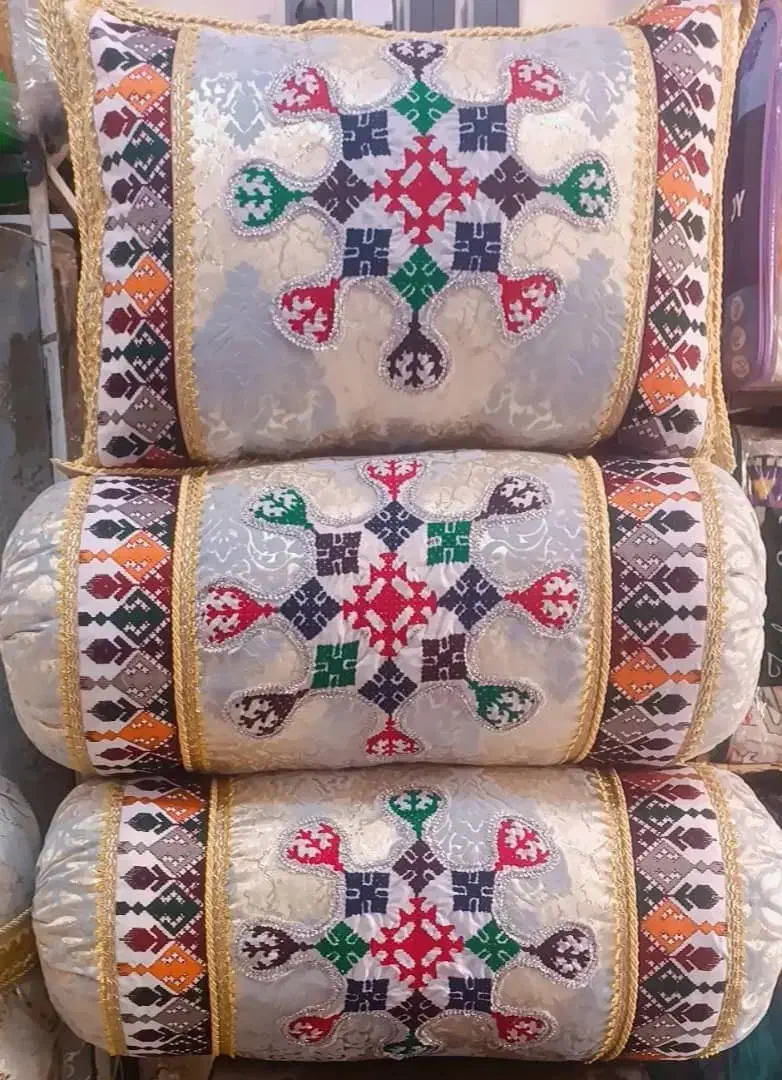 بالشت ساده و پلیوار|رختخواب، بالش، پتو|ایرانشهر, |دیوار