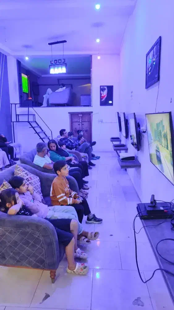 نیازمند همکار خانم در کافه گیم هستیم|استخدام خدمات فروشگاه و رستوران|بندر کنگان, |دیوار