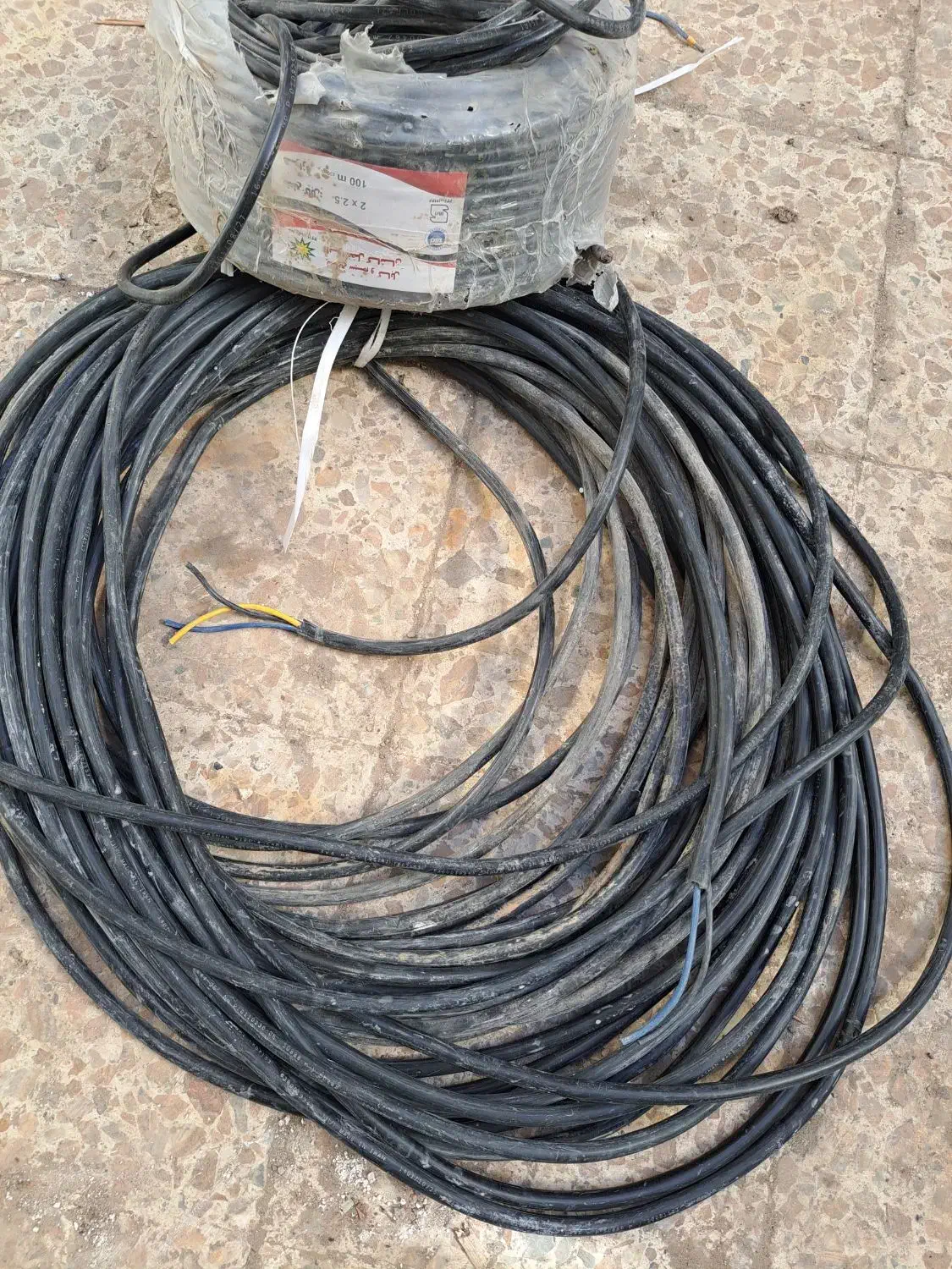 کابل ۴×۳ و ۲/۵×۲|مصالح و تجهیزات ساختمان|قم, نیروگاه|دیوار