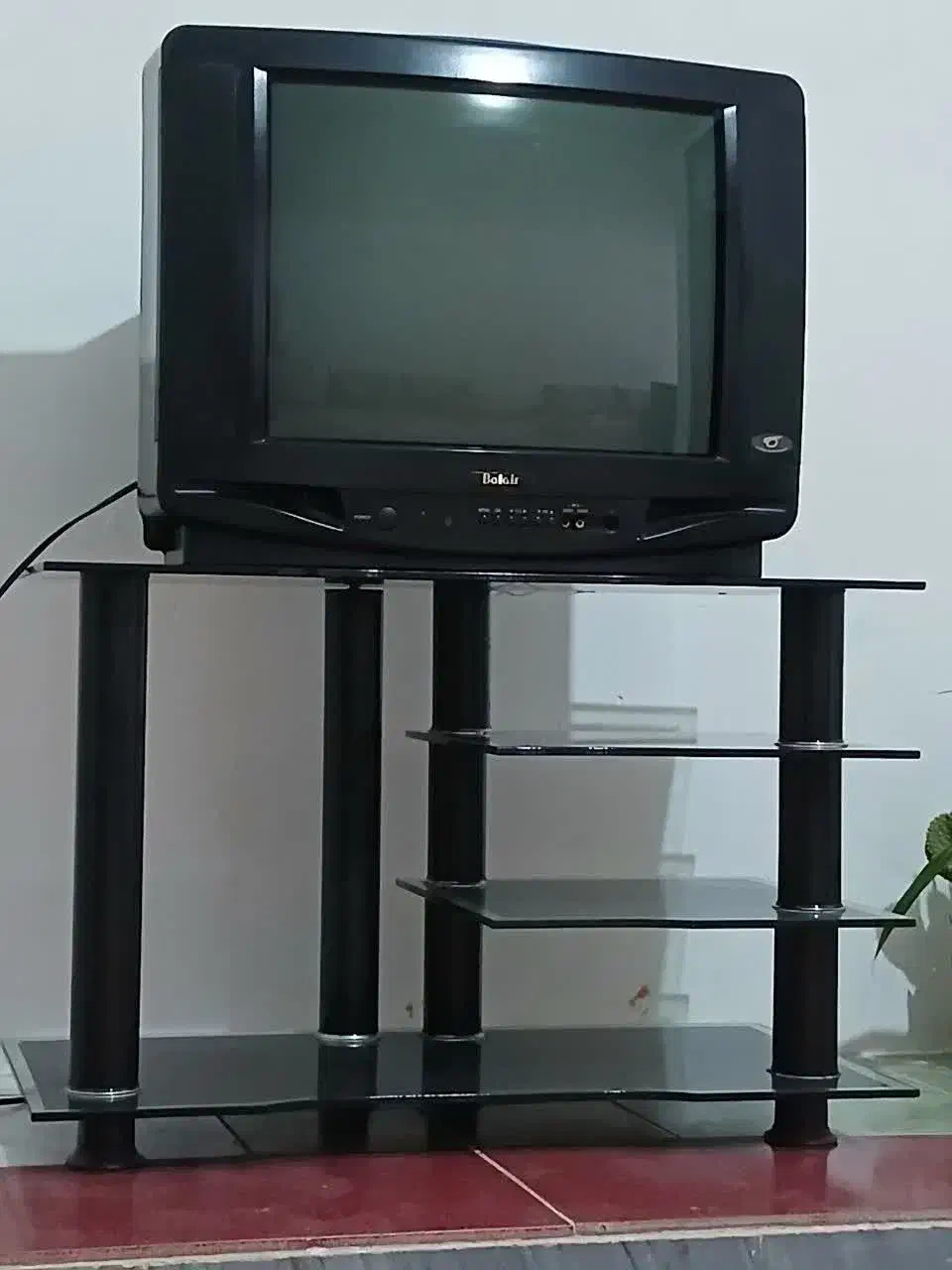 تلویزیون و میز تلویزیون|تلویزیون و پروژکتور|اسدآباد, |دیوار