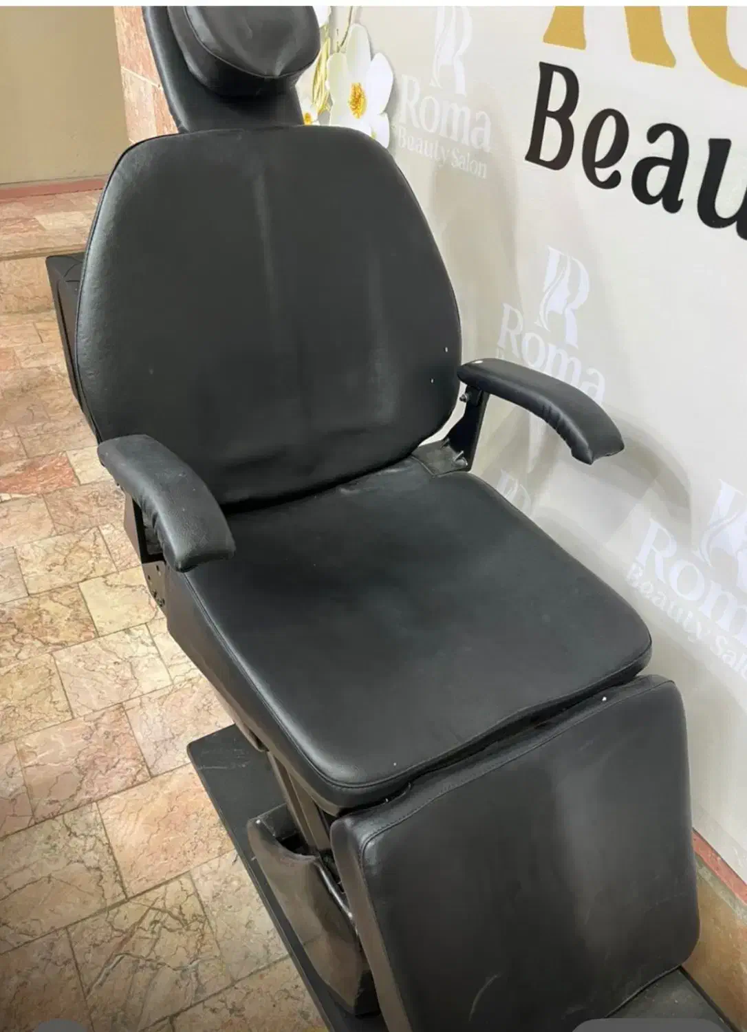 صندلی برقی آرایشگاه|آرایشگاه و سالن‌های زیبایی|اراک, |دیوار