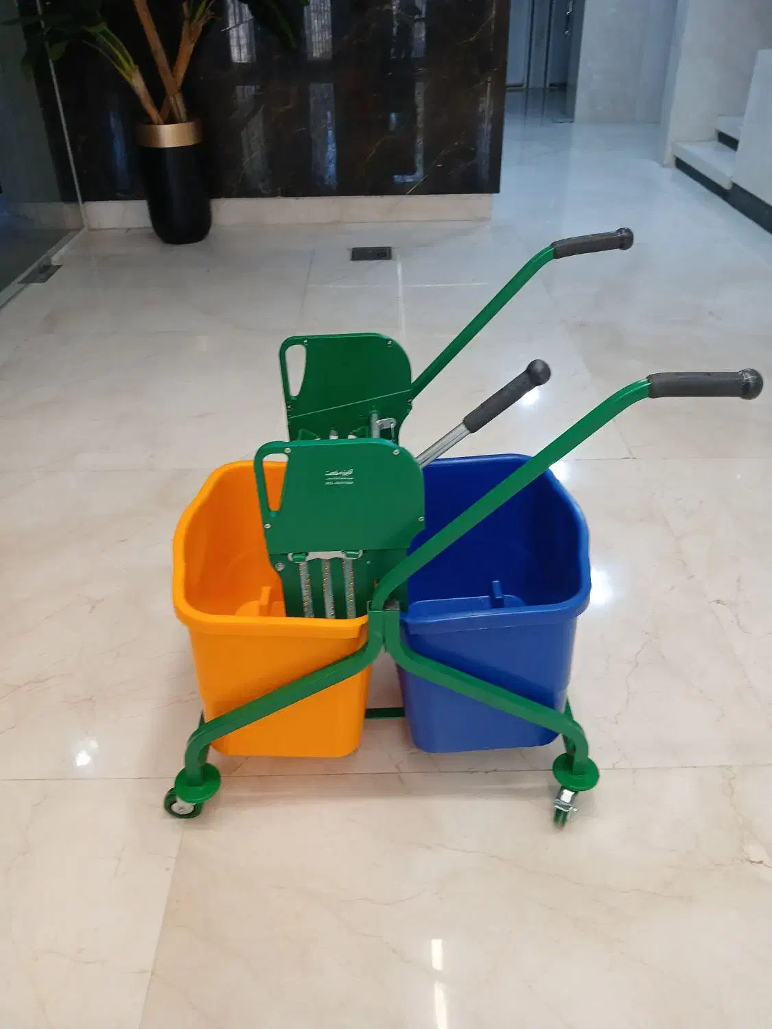 شرکت خدماتی و نظافتی آوا|خدمات نظافت|شاهینشهر, مخابرات (شهید بهشتی)|دیوار