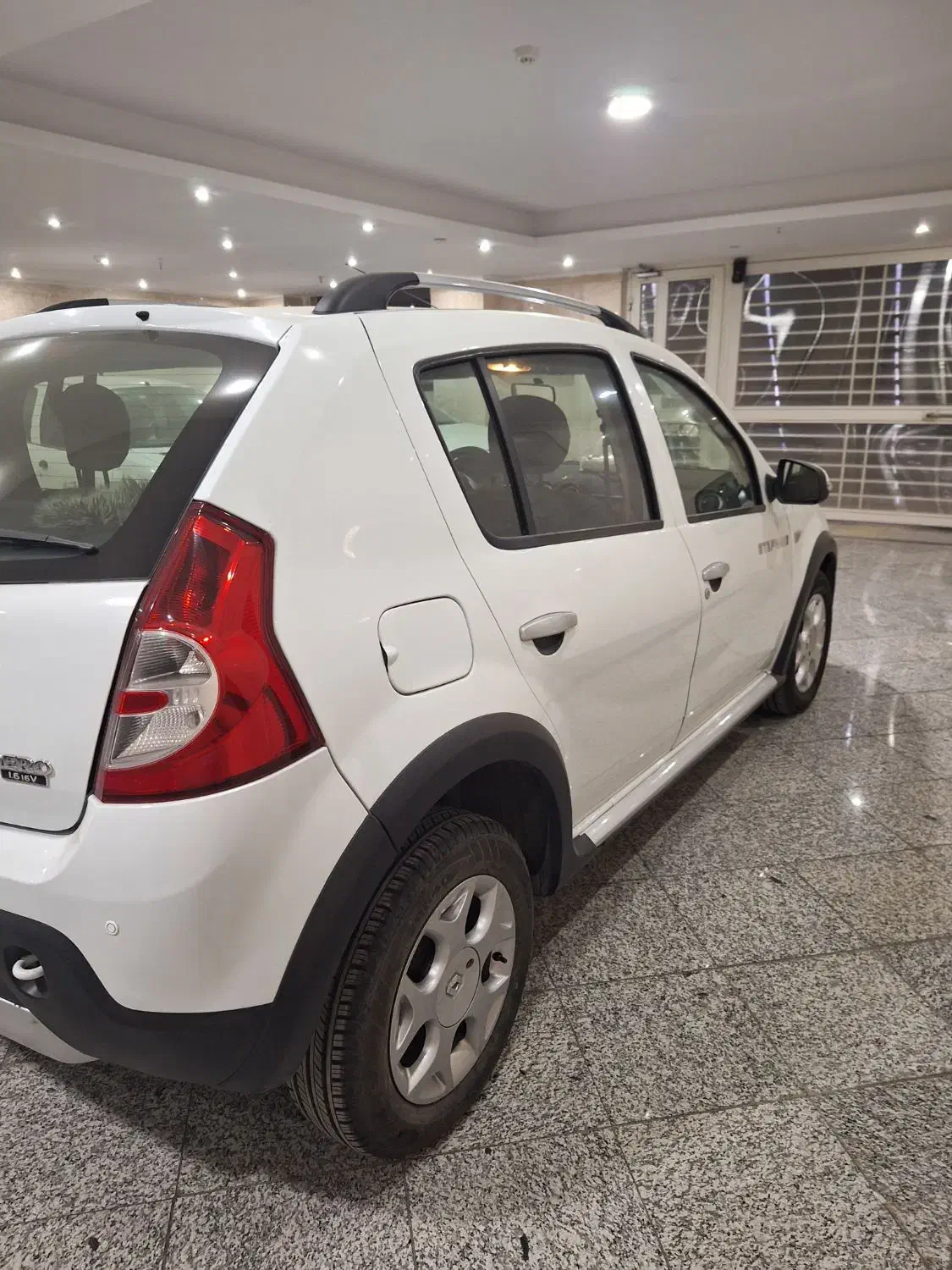 سندرو استیپ وی دنده مدل ۱۳۹۶|خودرو سواری و وانت|کرج, باغستان|دیوار