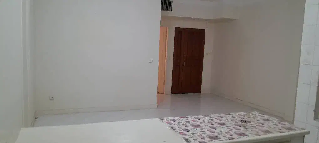 سرباز۵۷متر پارکینگ بدون مزاحم