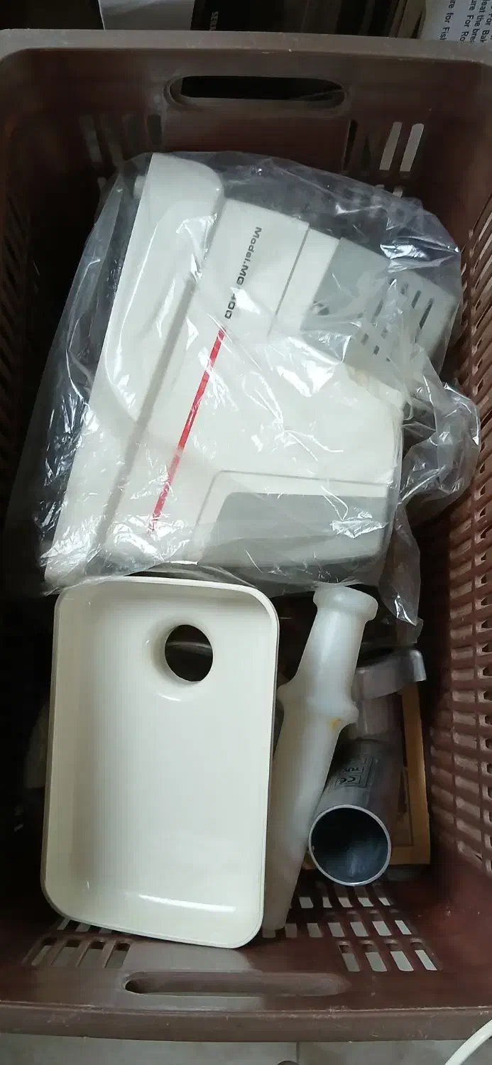 یک عدد چرخ گوشت سالم بدون هیچ ایرادی|خردکن، آسیاب، غذاساز|دالخانی, |دیوار