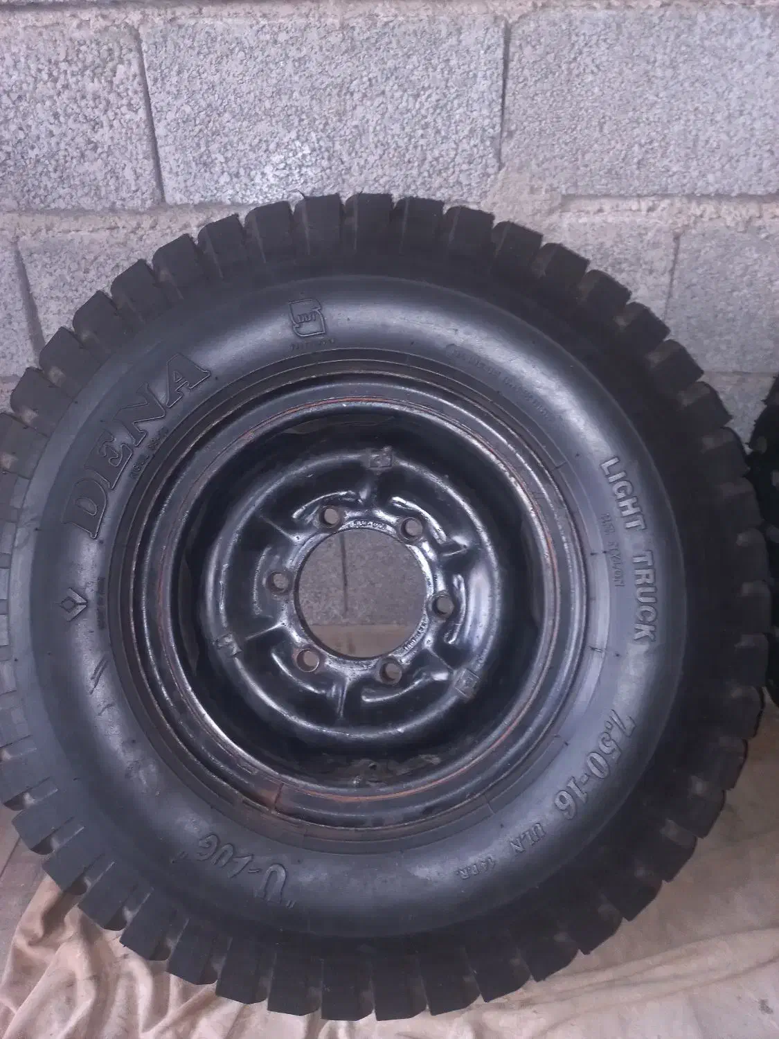 رینگ و لاستیک نیسان۷۵۰ دنا|قطعات یدکی و لوازم جانبی|آستانه اشرفیه, |دیوار